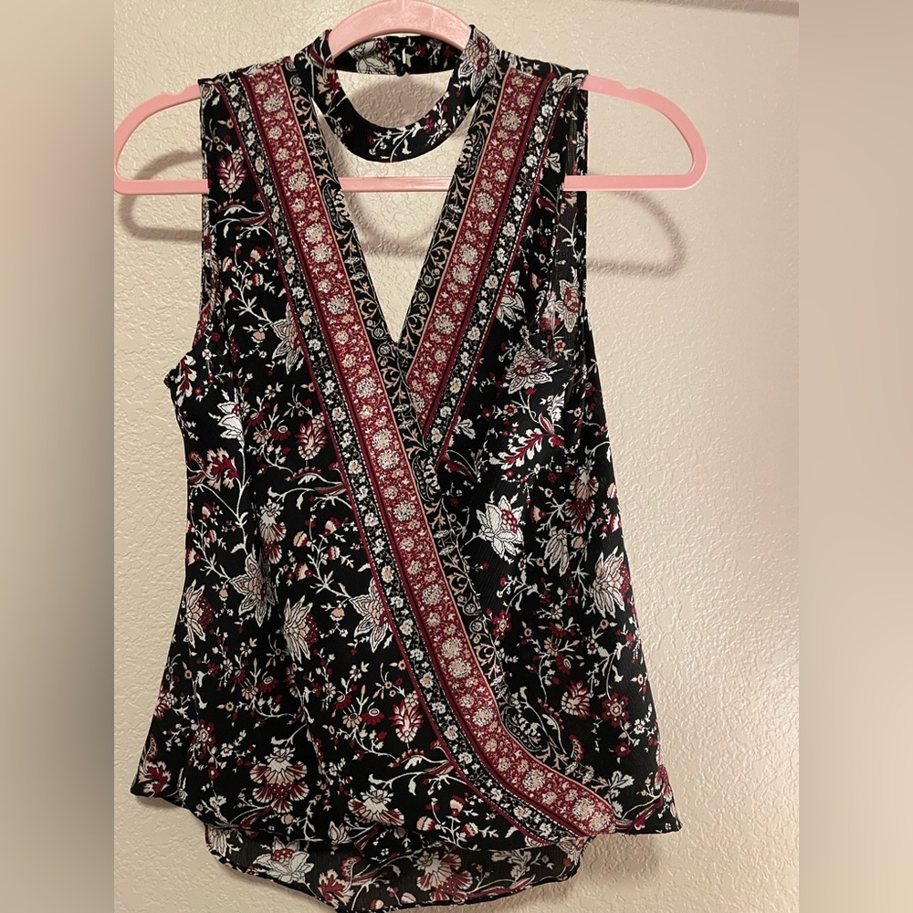 BCX Paisley Tank Top/blouse in black & red , size Small